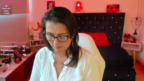 Snapshot of d_martii chatting on January 18, 6:53 pm Mia online show from January 18, 6:53 pm