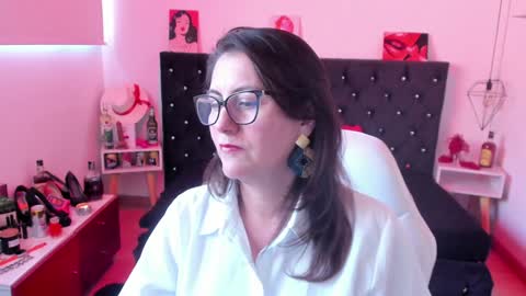 Snapshot of d_martii chatting on January 21, 5:30 pm Mia online show from January 21, 5:30 pm