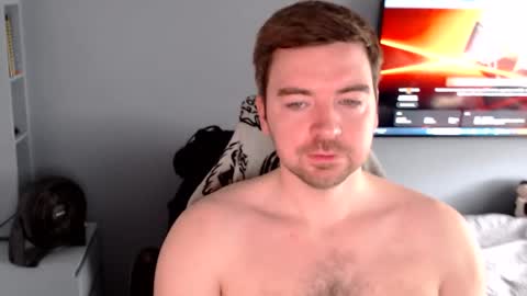 Snapshot of d_surman1994 chatting on October 18, 9:54 am d_surman1994 online show from October 18, 9:54 am