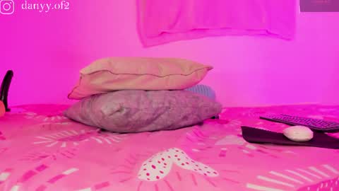 daani_hott online show from July 31, 1:16 am