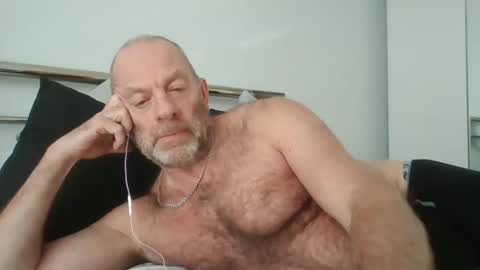 Snapshot of dab2912 chatting on February 14, 2:03 pm dab2912 online show from February 14, 2:03 pm