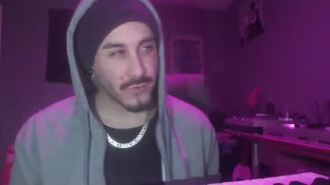 Snapshot of dabirdfree chatting on January 10, 3:08 am Destroyer online show from January 10, 3:08 am