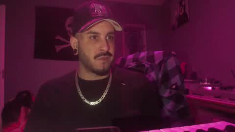 Snapshot of dabirdfree chatting on January 13, 1:55 am Destroyer online show from January 13, 1:55 am