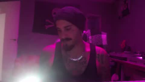 Snapshot of dabirdfree chatting on February 10, 8:35 pm Destroyer online show from February 10, 8:35 pm