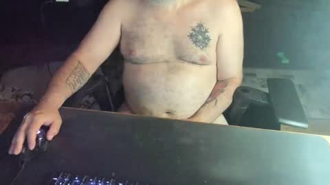 Snapshot of dadbodfatrod chatting on September 13, 4:34 am Daddy online show from September 13, 4:34 am