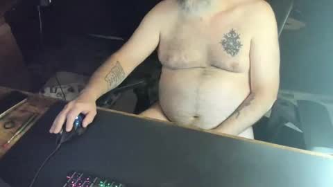 Snapshot of dadbodfatrod chatting on November 17, 10:59 pm Daddy online show from November 17, 10:59 pm