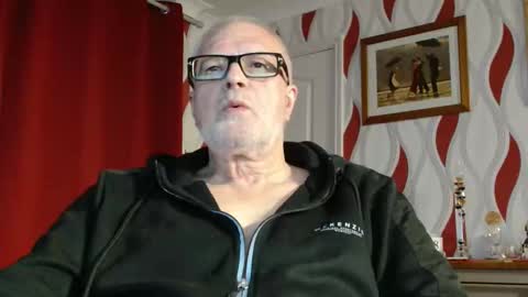 Brian ... online show from May 18, 8:03 pm