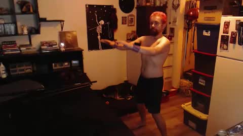 daddy_werewolf online show from May 5, 5:26 am