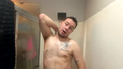 Snapshot of daddycam33 chatting on April 3, 2:37 pm DaddyCam33 online show from April 3, 2:37 pm