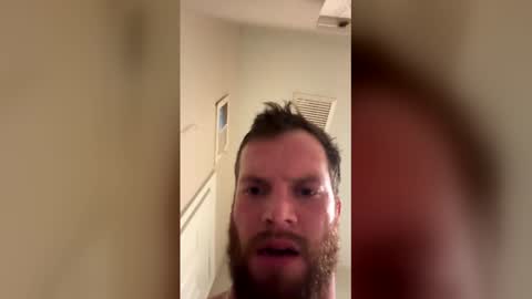 Snapshot of daddydeezilluvscumslutz chatting on December 22, 6:32 am daddydeezilluvscumslutz online show from December 22, 6:32 am