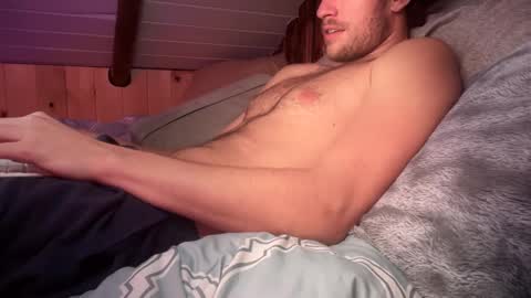 Snapshot of daddydoesit69 chatting on December 21, 4:09 am Leo online show from December 21, 4:09 am