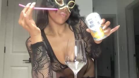 Snapshot of daddyfavoritegirl_ chatting on December 15, 11:31 pm daddyfavoritegirl_ online show from December 15, 11:31 pm