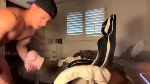 daddyfit95 online show from July 18, 5:39 pm