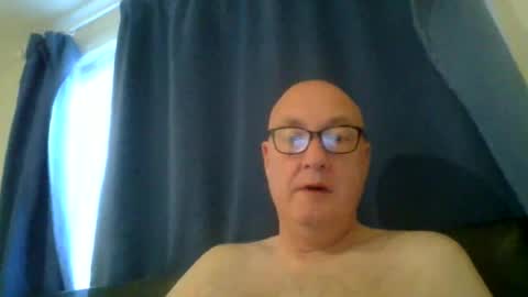 daddyhere4uall6 online show from October 13, 6:57 am