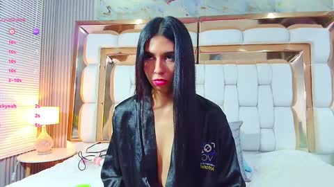 Antonella  online show from February 5, 9:15 am