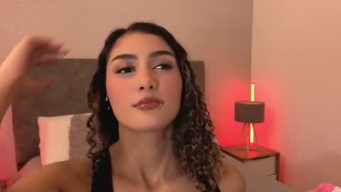 Snapshot of daddysgirrl1_ chatting on July 22, 10:23 pm Bethany online show from July 22, 10:23 pm