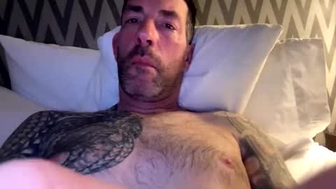 Snapshot of daddyshornyy chatting on April 18, 3:38 pm daddyshornyy online show from April 18, 3:38 pm