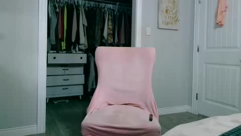 Snapshot of daddyunlocked1 chatting on November 17, 2:01 pm daddyunlocked1 online show from November 17, 2:01 pm