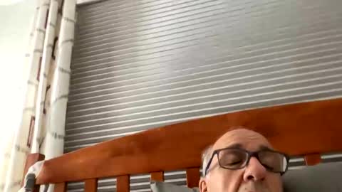 Snapshot of daddyweis chatting on September 17, 2:13 am daddyweis online show from September 17, 2:13 am