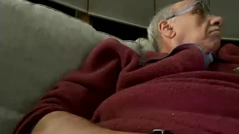 Snapshot of daddyweis chatting on October 12, 1:59 am daddyweis online show from October 12, 1:59 am