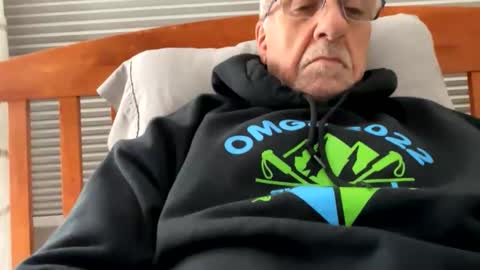 Snapshot of daddyweis chatting on November 22, 4:33 am daddyweis online show from November 22, 4:33 am