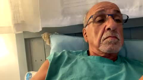Snapshot of daddyweis chatting on July 10, 3:00 am daddyweis online show from July 10, 3:00 am