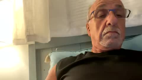 Snapshot of daddyweis chatting on July 11, 2:58 am daddyweis online show from July 11, 2:58 am