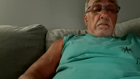 Snapshot of daddyweis chatting on July 13, 2:58 am daddyweis online show from July 13, 2:58 am