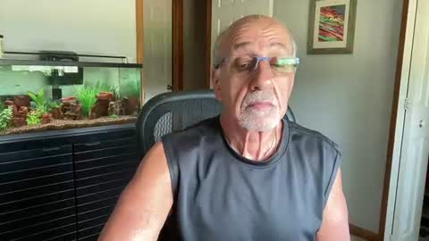 Snapshot of daddyweis chatting on August 1, 1:54 pm daddyweis online show from August 1, 1:54 pm
