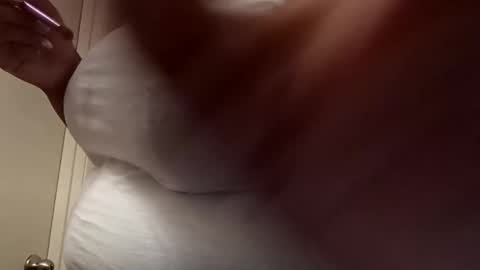 Snapshot of dadeesqtpieluvsu chatting on January 8, 8:33 pm DadeesQTPie online show from January 8, 8:33 pm