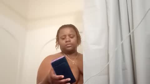 Snapshot of dadeesqtpieluvsu chatting on January 15, 2:16 am DadeesQTPie online show from January 15, 2:16 am