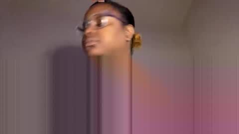 Snapshot of dadeesqtpieluvsu chatting on February 3, 2:22 pm DadeesQTPie online show from February 3, 2:22 pm