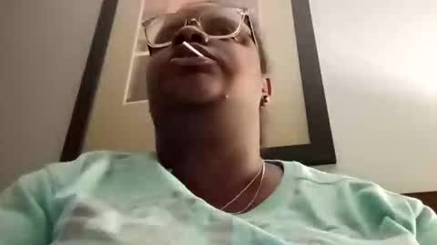 Snapshot of dadeesqtpieluvsu chatting on March 7, 6:32 am DadeesQTPie online show from March 7, 6:32 am