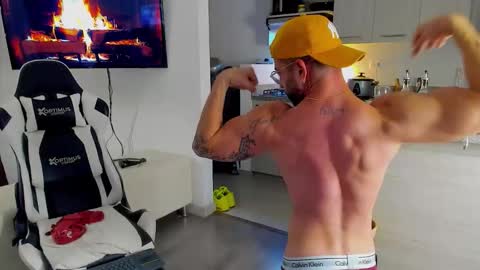 Allan Daf online show from December 14, 1:00 am