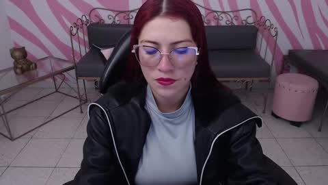 daffne evans online show from November 20, 8:30 pm