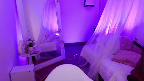 Snapshot of dafne_bss chatting on December 13, 11:02 am dafne_bss online show from December 13, 11:02 am