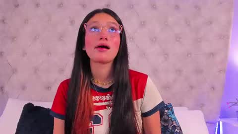 Snapshot of dafne_bss chatting on July 16, 5:35 am dafne_bss online show from July 16, 5:35 am