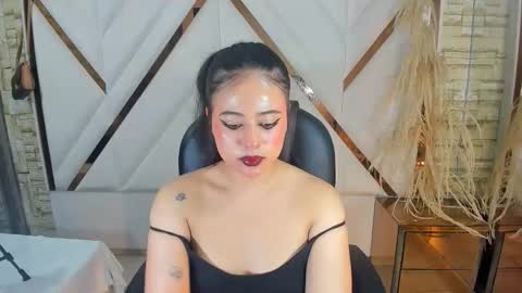 Snapshot of dafne_cleo chatting on October 17, 4:15 am Dafne online show from October 17, 4:15 am