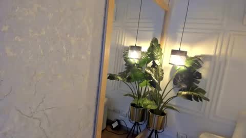 dafne_hillss online show from November 20, 12:16 pm