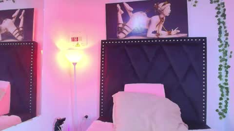 dafne_quenn online show from November 5, 12:49 pm