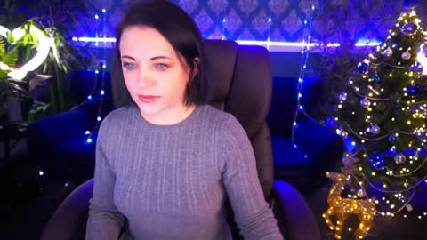 Snapshot of dafni_mon chatting on December 13, 6:53 am Dafni Mon online show from December 13, 6:53 am