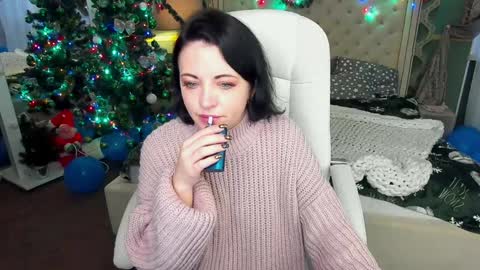 Snapshot of dafni_mon chatting on January 1, 6:47 am Dafni Mon online show from January 1, 6:47 am