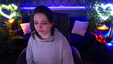 Snapshot of dafni_mon chatting on March 11, 6:32 am Dafni Mon online show from March 11, 6:32 am