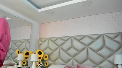 Snapshot of dafnne_hall chatting on December 2, 4:07 am Dafnne online show from December 2, 4:07 am