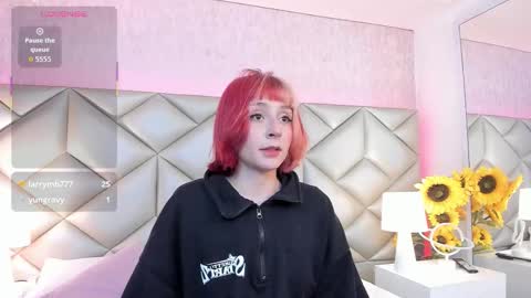 Snapshot of dafnne_hall chatting on December 3, 4:53 am Dafnne online show from December 3, 4:53 am