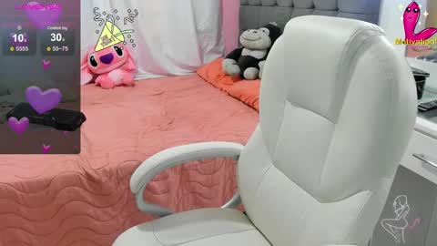 Snapshot of dahian_carter chatting on December 5, 12:00 pm Dahian online show from December 5, 12:00 pm