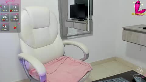 Snapshot of dahian_carter chatting on October 1, 12:11 pm Dahian online show from October 1, 12:11 pm