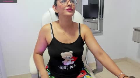 Snapshot of dahian_carter chatting on October 16, 1:01 pm Dahian online show from October 16, 1:01 pm