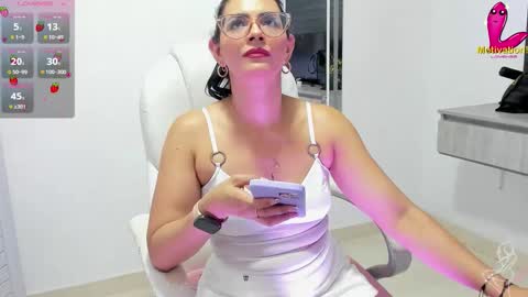 Snapshot of dahian_carter chatting on November 10, 11:15 pm Dahian online show from November 10, 11:15 pm