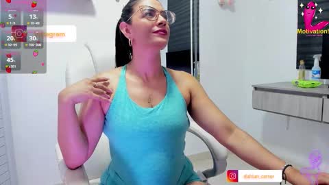 Snapshot of dahian_carter chatting on November 29, 1:36 pm Dahian online show from November 29, 1:36 pm